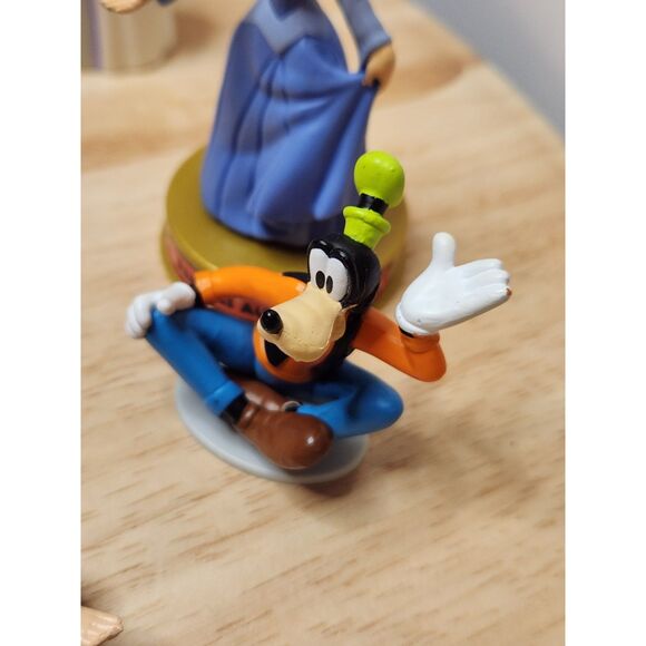 Disney Figurine Lot – Miniature Knick Knacks from Classic Films - Picture 6 of 11